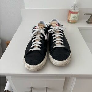 Nike Men's Black Sneakers